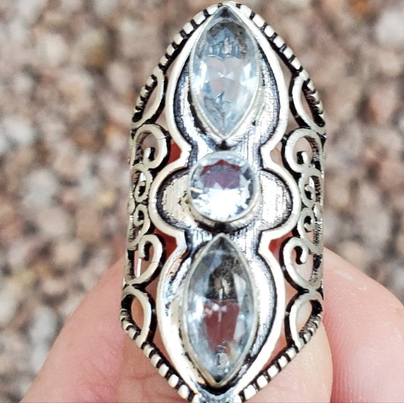 New White Topaz 925 Silver Statement Ring. - Picture 3 of 11